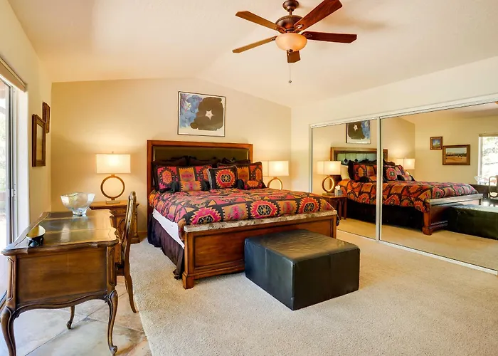 Hotel With Red Rock Views About 10 Mi To Uptown! 3*