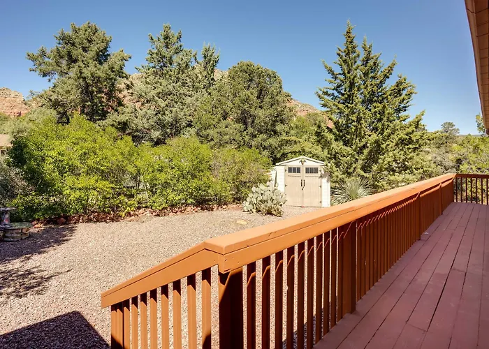 Hotel With Red Rock Views About 10 Mi To Uptown! 3*