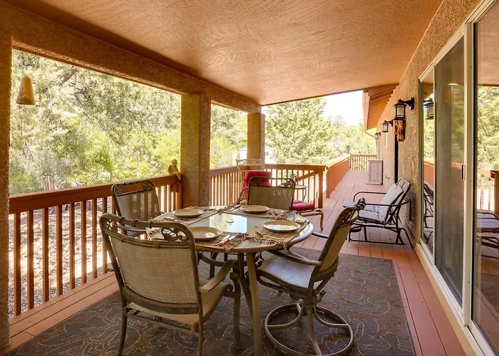 With Red Rock Views About 10 Mi To Uptown! 3*