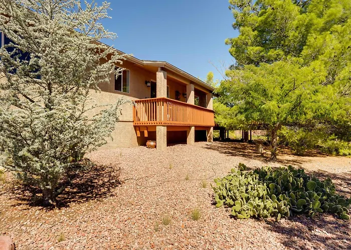 With Red Rock Views About 10 Mi To Uptown! 3*